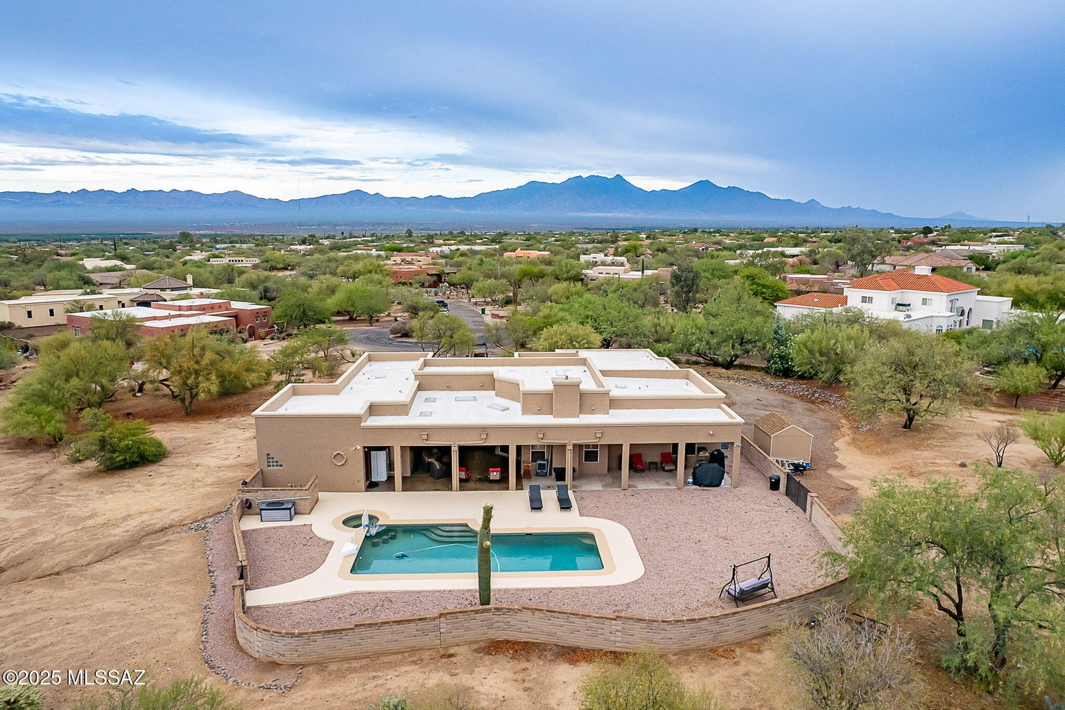 1735 W Placita Sin Parada - front top