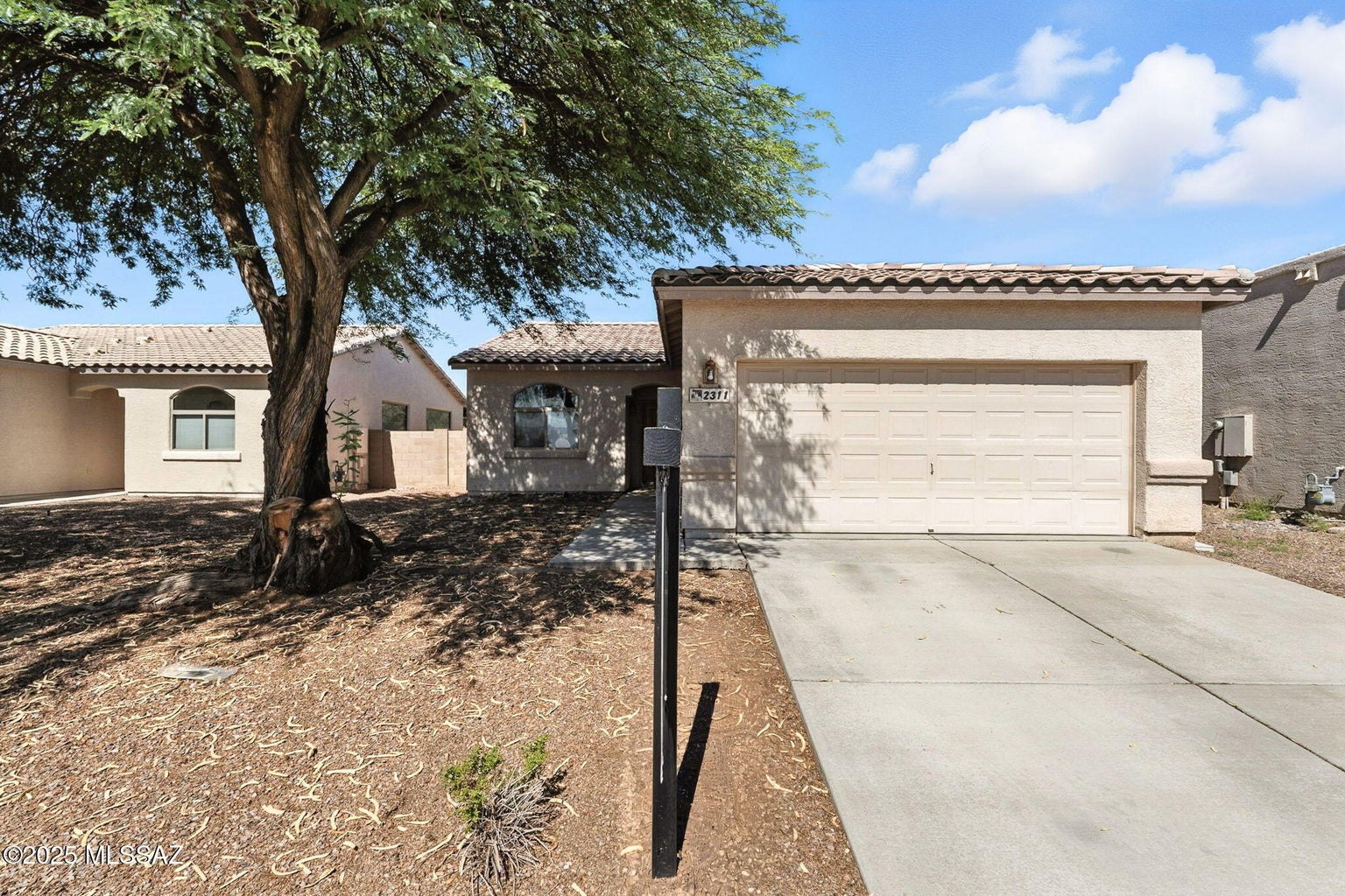 2311 N Avenida Tabica - front